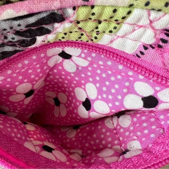 VERA BRADLEY Priscilla Pink Zip Hipster Crossbody Green Floral 2012 Quilted - Picture 4 of 15